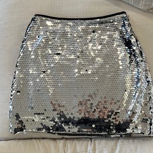 Sparkly open edit skirt